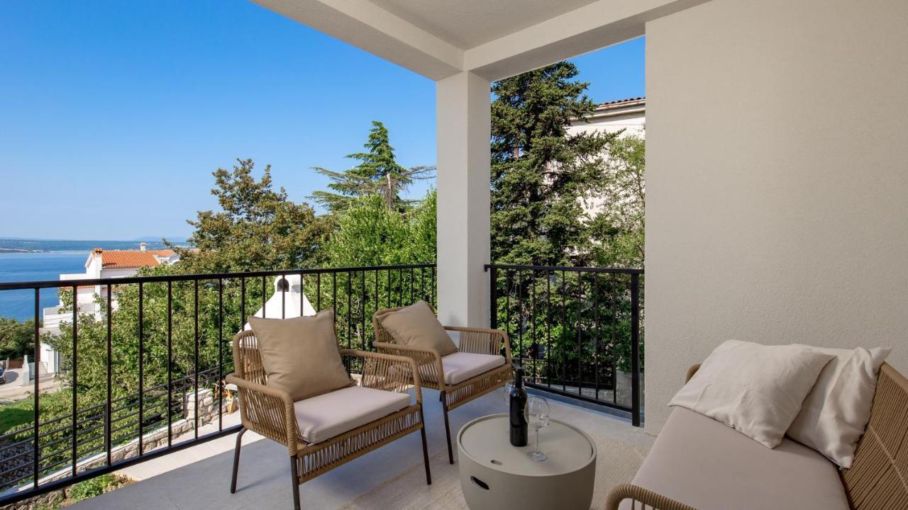 Apartments Villa Frankola With Swimming Pool Crikvenica Kültér fotó