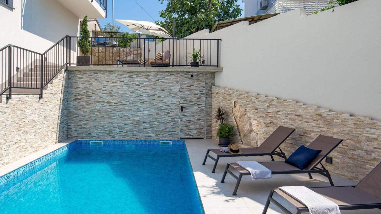 Apartments Villa Frankola With Swimming Pool Crikvenica Kültér fotó
