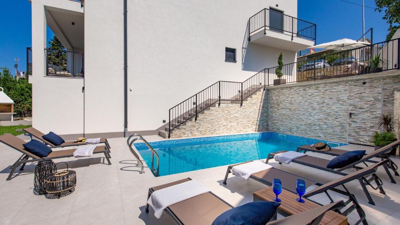 Apartments Villa Frankola With Swimming Pool Crikvenica Kültér fotó