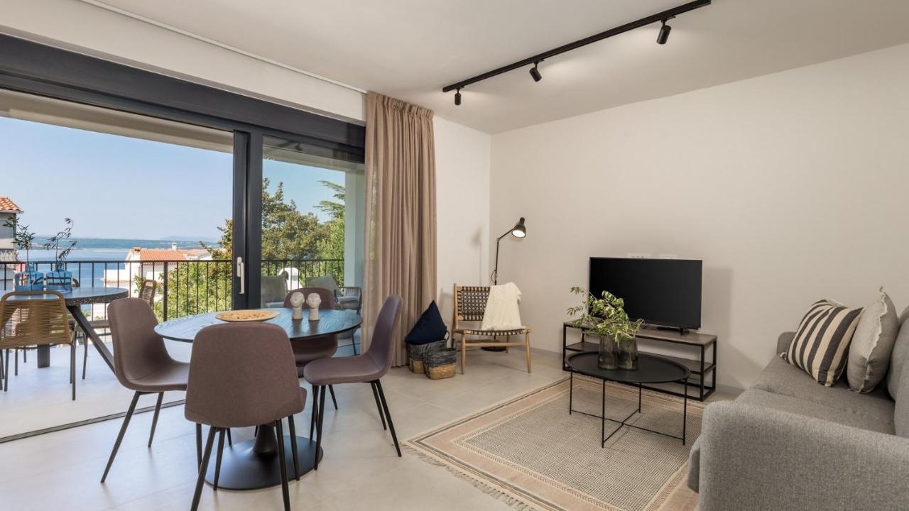 Apartments Villa Frankola With Swimming Pool Crikvenica Kültér fotó