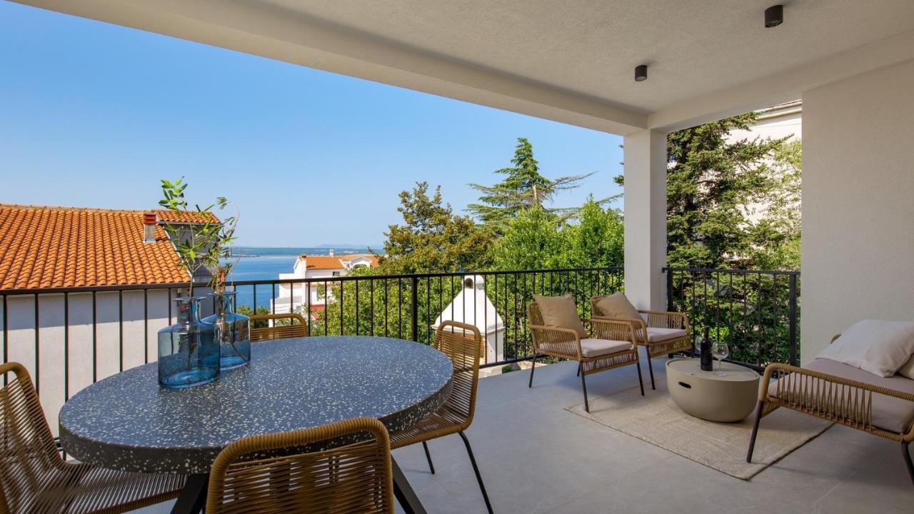 Apartments Villa Frankola With Swimming Pool Crikvenica Kültér fotó