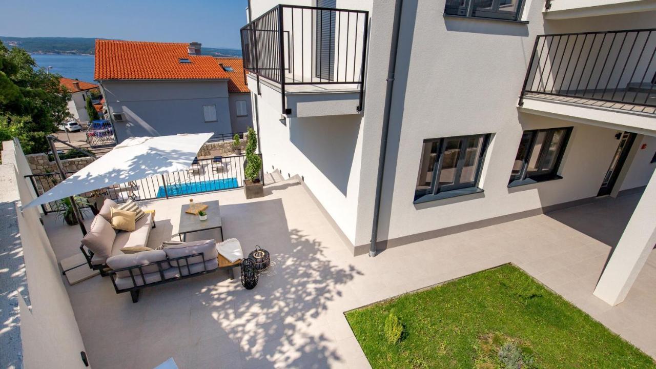Apartments Villa Frankola With Swimming Pool Crikvenica Kültér fotó
