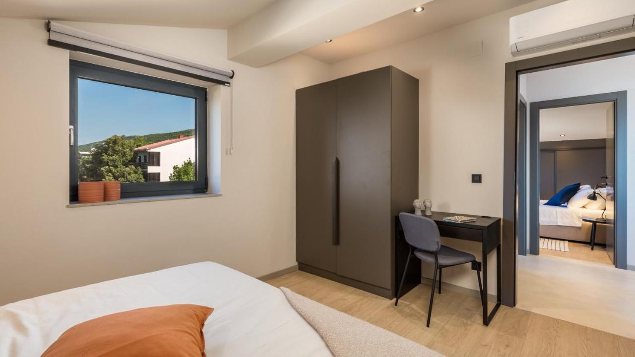Apartments Villa Frankola With Swimming Pool Crikvenica Kültér fotó